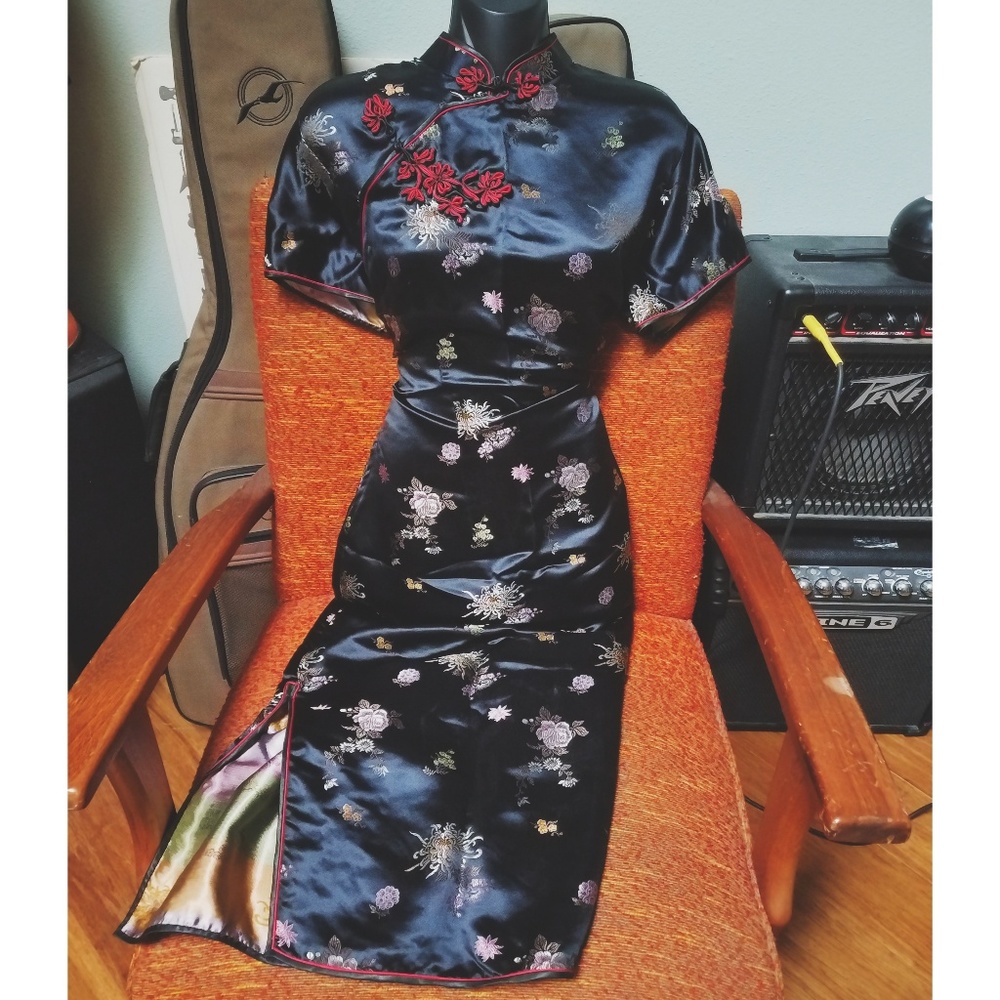 Traditional Chinese Cheongsam Dress